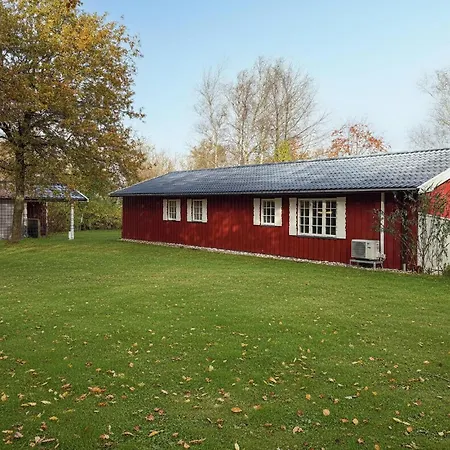 Dom wakacyjny 3 Bedroom Beautiful In *