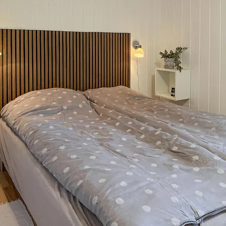 3 Bedroom Beautiful In Oksbol 度假居 Oster Vrogum