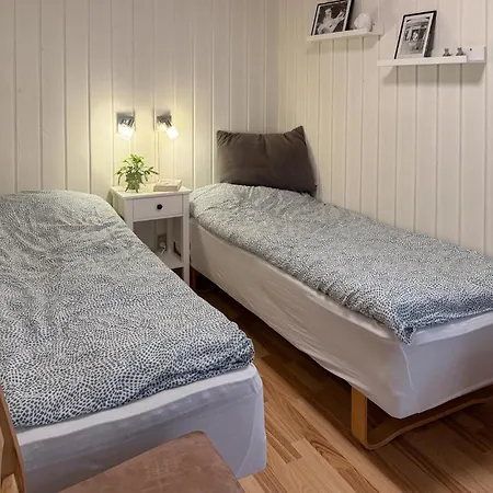 3 Bedroom Beautiful In Oksbol