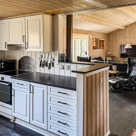 3 Bedroom Beautiful In Hébergement de vacances Oksbøl