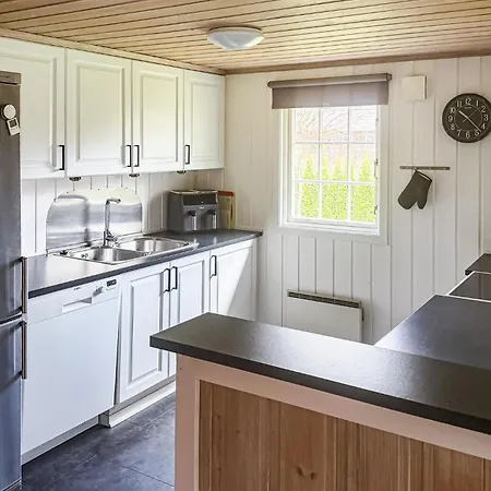 3 Bedroom Beautiful In Hébergement de vacances