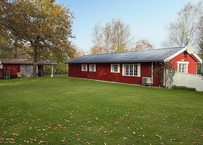 Dom wakacyjny 3 Bedroom Beautiful In *