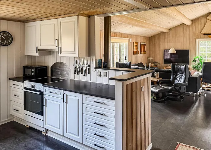 3 Bedroom Beautiful In Dom wakacyjny Oksbøl