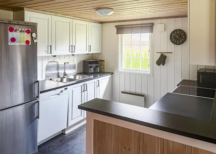 3 Bedroom Beautiful In Dom wakacyjny